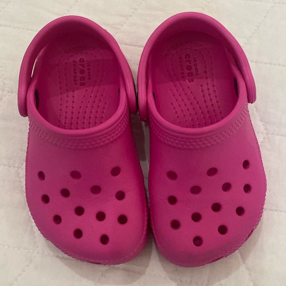 Toddler Crocs - Picture 1 of 4